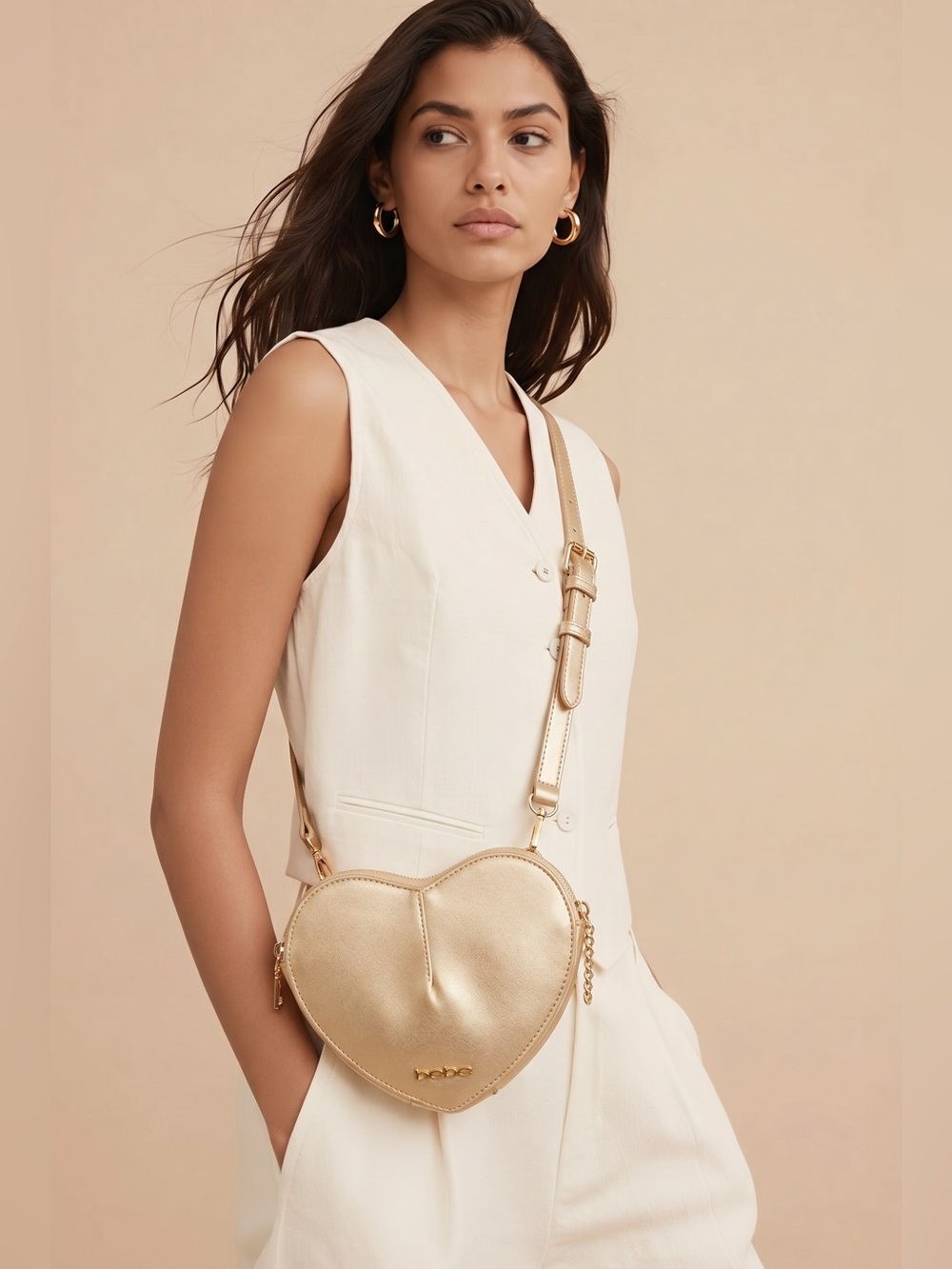NWT BEBE Malou Gold Heart Shaped Crossbody Purse Bag Gold Hardware